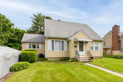 24 Goff St, Waterbury, CT 06704