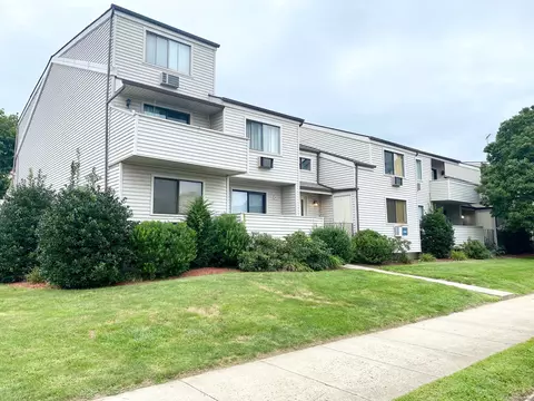 252 Harlem Ave #B4, Bridgeport, CT 06606