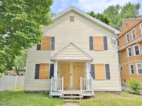 270-272 Capen St, Hartford, CT 06112