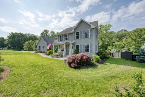 40 Fir Grove Rd, Manchester, CT 06040