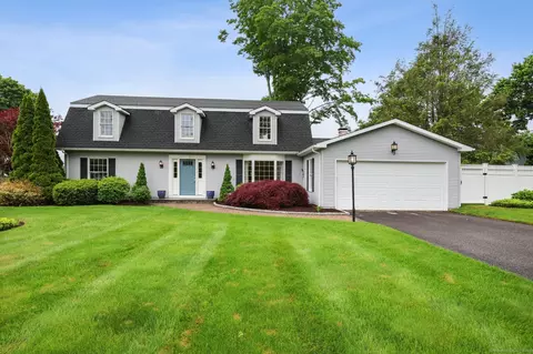 20 Cherry Ln, Madison, CT 06443