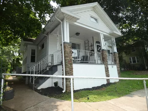 30 Bradley Ave, Meriden, CT 06451