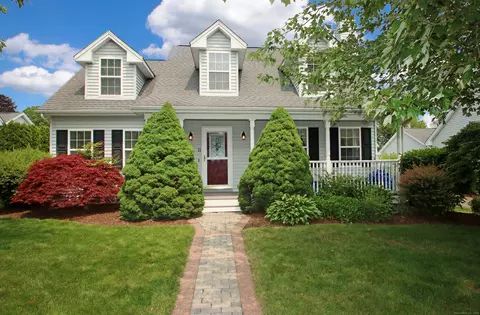 11 Bridle Trl #11, Trumbull, CT 06611