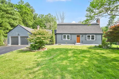 9 Earl Dr, Windham, CT 06280