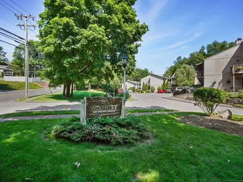 100 Wolfpit Ave #19, Norwalk, CT 06851
