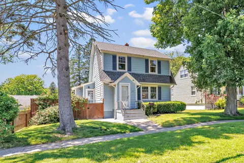 345 Huntington Rd, Stratford, CT 06614