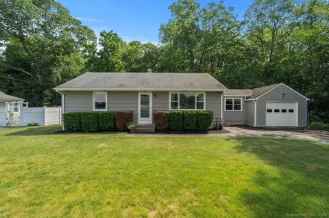 26 Frederick St, North Branford, CT 06471