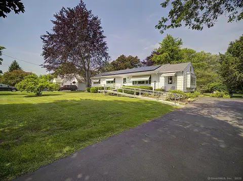 1753 Litchfield Tpke, Woodbridge, CT 06525