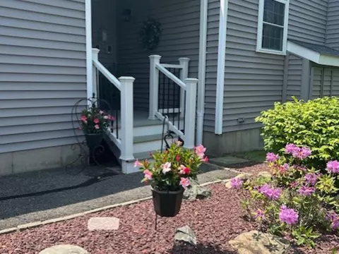 749 Long Hill Rd #A, Middletown, CT 06457