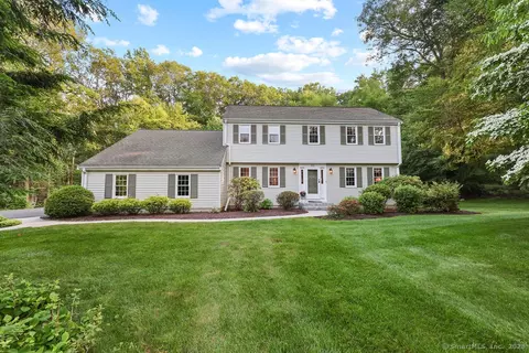 30 Butternut Ln, Weatogue, CT 06089