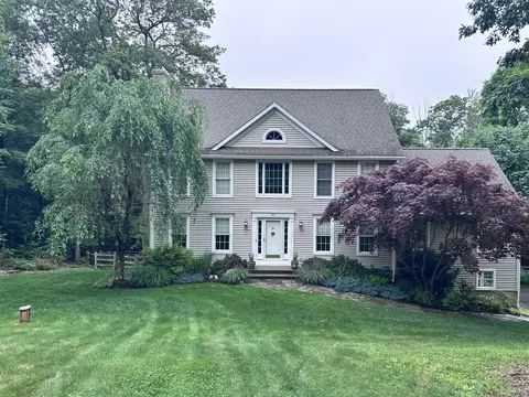20 Summerwood Rdg, Tolland, CT 06084