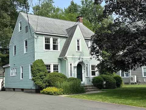 28 Wardwell Rd, West Hartford, CT 06107