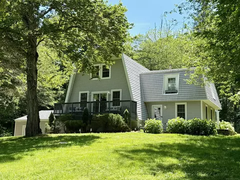 958 Essex Rd, Westbrook, CT 06498