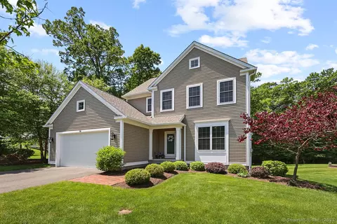 30 Carson Way #30, Simsbury, CT 06070