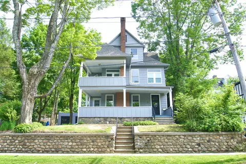 10 Fleming St, Waterbury, CT 06710