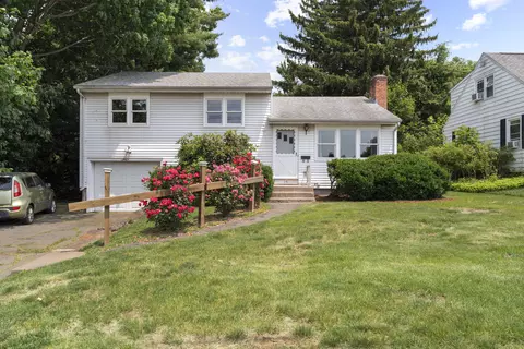 26 Caroldon Rd, Middletown, CT 06457