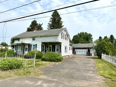 11 Abbe Rd, East Windsor, CT 06088