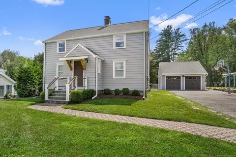 185 Lovers Ln, Fairfield, CT 06824