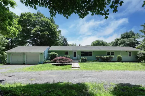 26 Paula Rd, East Haddam, CT 06423