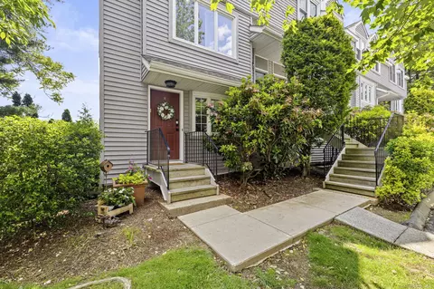 2700 Bedford St #M, Stamford, CT 06905