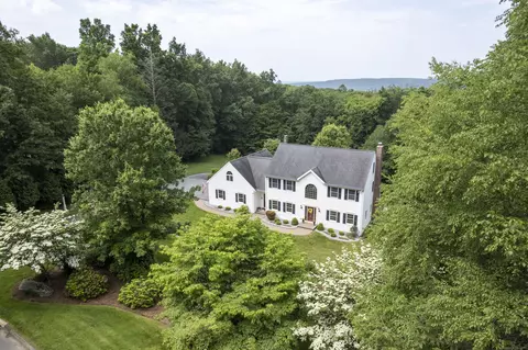109 Andrew Dr, Canton, CT 06019