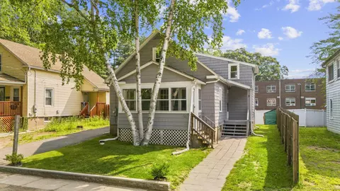 3 Price Ct, East Hartford, CT 06108