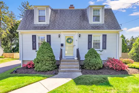 40 Cutspring Rd, Stratford, CT 06614