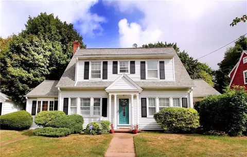 159 Hemlock Rd, New Haven, CT 06515