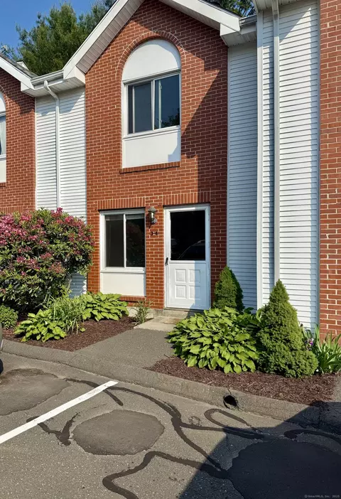 585 Park Rd #3-4, Waterbury, CT 06708