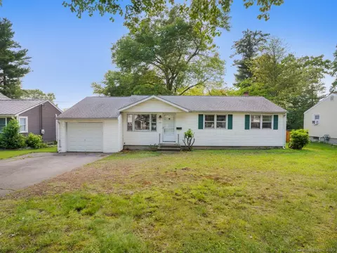 1331 Mill Plain Rd, Fairfield, CT 06824