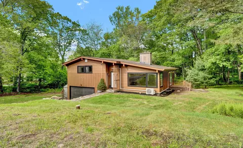 108 Old Cathole Rd S, Tolland, CT 06084