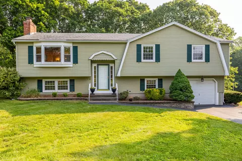 10 Longview Ln, Wallingford, CT 06492