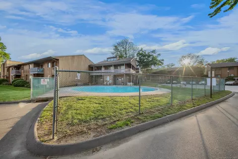 30 Riverview Dr #30, Bridgeport, CT 06606