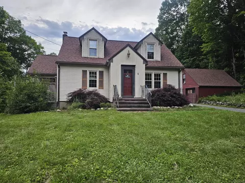 4 Hazel Plain Rd, Woodbury, CT 06798