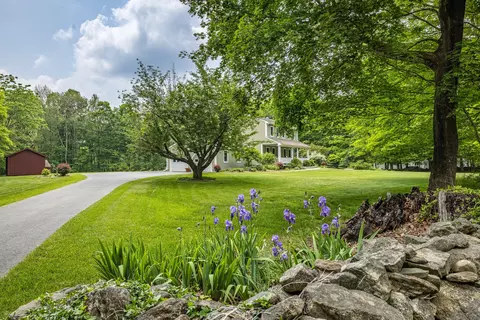 47 Davis Rd, Mansfield, CT 06268