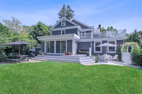 29 Bayberry Rd, Fairfield, CT 06825