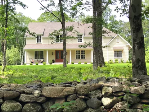 15 Stonewall Ln, Kent, CT 06757