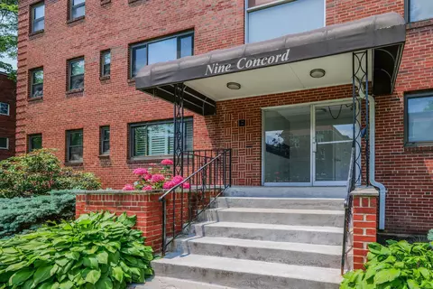 9 Concord St #B4, West Hartford, CT 06119