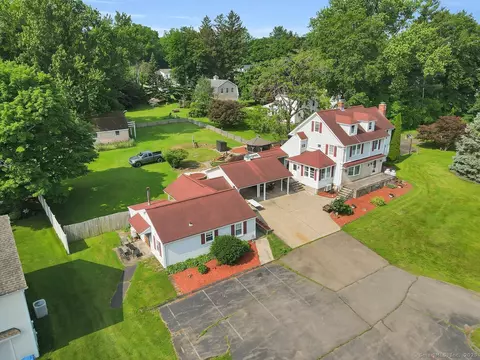 35 Summer St, Portland, CT 06480