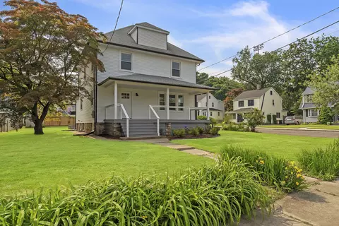 48 Powell Pl, Stamford, CT 06902