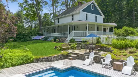 665 Lakeside Rd, Southbury, CT 06488