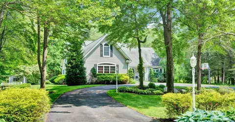 18 Cedar Spring Rd, Burlington, CT 06013