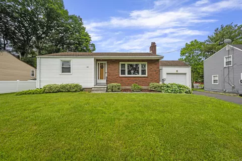 93 Euclid St, Bloomfield, CT 06002