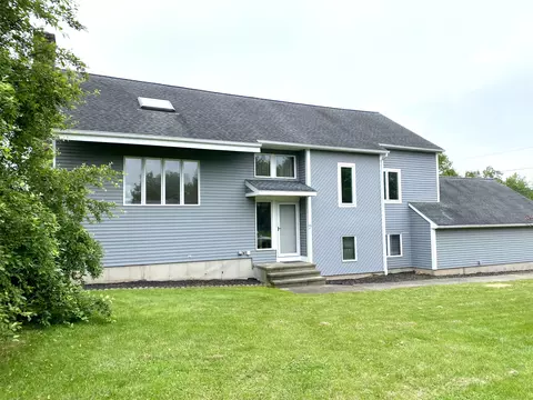 7 Thistle Meadow Ln, Branford, CT 06405