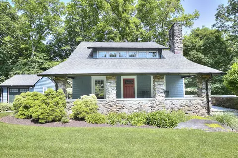 8 Rebel Ln, Darien, CT 06820