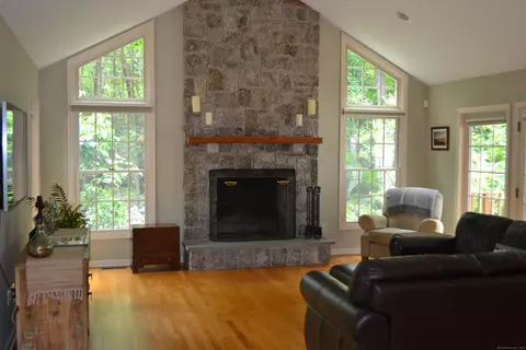 52 Grumman Ave, Wilton, CT 06897
