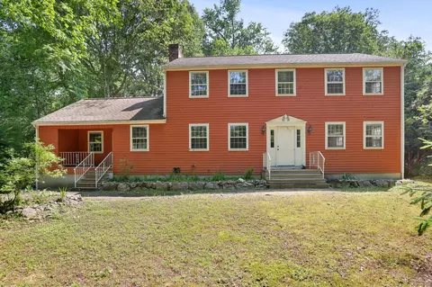 130 Sturbridge Ln, Southport, CT 06890