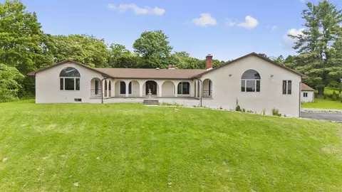 48 Powers Rd, Wallingford, CT 06492