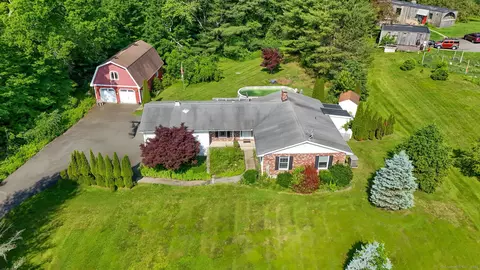 105 Minortown Rd, Woodbury, CT 06798