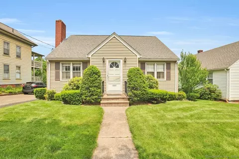 26 Silver St, Meriden, CT 06450